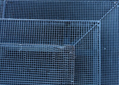 Das Bild zeigt die Gitter-Stufen an der Bergstation der Gotschna-Bahn bei Klosters, Schweiz - Juli 2025