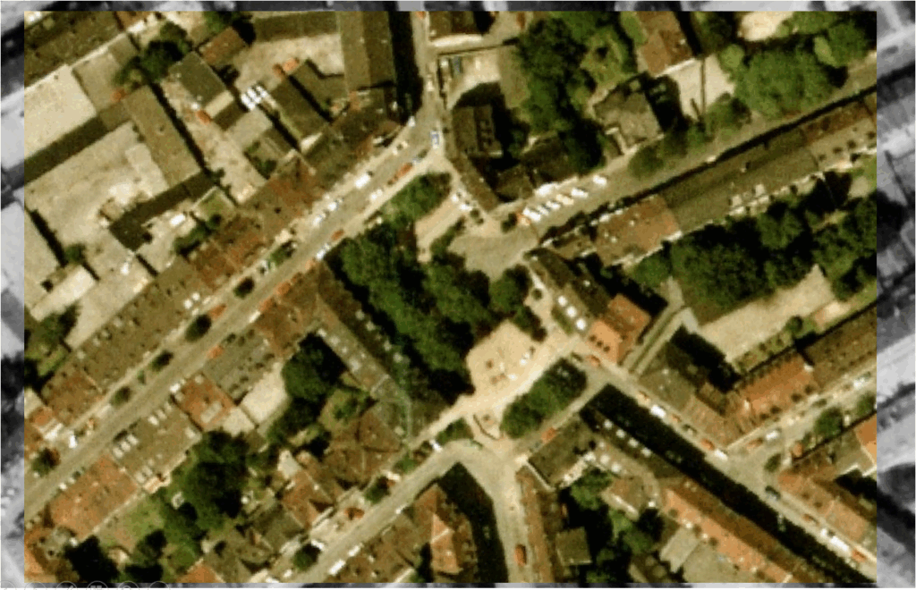 Das Luftbild zeigt das Quartier des Isenbergplatzes, Bäume haben sich inzwischen gut entwickelt