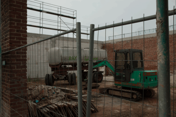 Scheune im Wiederaufbau - Innensicht